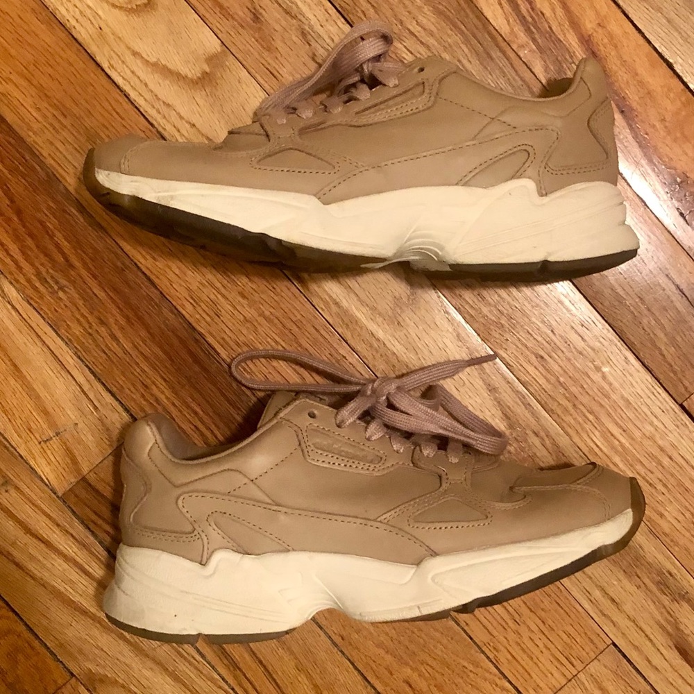 Women’s Adidas Falcon Sneakers in Tan, Size 7.5 - Picture 3 of 7